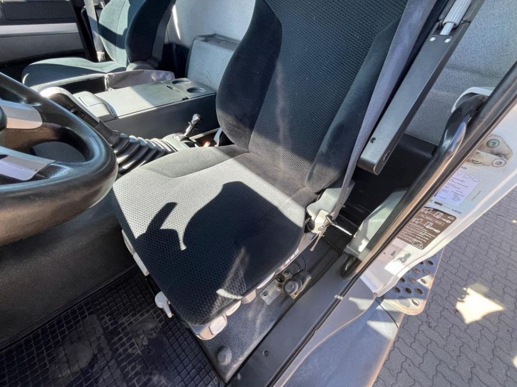 MAN TG-S 35.400 8x6H 4 Achs Muldenkipper Carnehl - Xe ben: hình 4 MAN TG-S 35.400 8x6H 4 Achs Muldenkipper Carnehl - Xe ben: hình 4