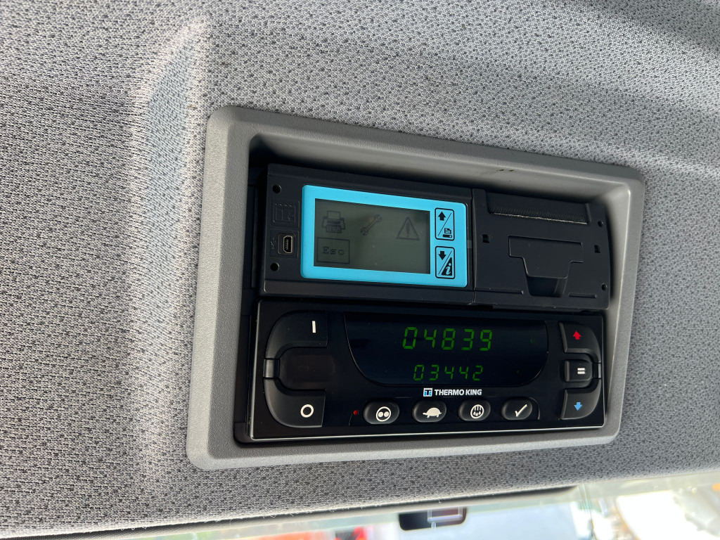 MERCEDES-BENZ Atego 1224 L Kühlkoffer LBW Tiefkühler 6,2m LBW - Xe tải đông lạnh: hình 2 MERCEDES-BENZ Atego 1224 L Kühlkoffer LBW Tiefkühler 6,2m LBW - Xe tải đông lạnh: hình 2