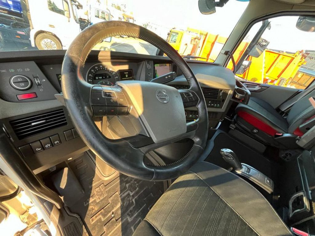 Volvo FH 500 6x2 Abrollkipper Funkfernbedienung - Xe tải nâng móc: hình 5 Volvo FH 500 6x2 Abrollkipper Funkfernbedienung - Xe tải nâng móc: hình 5