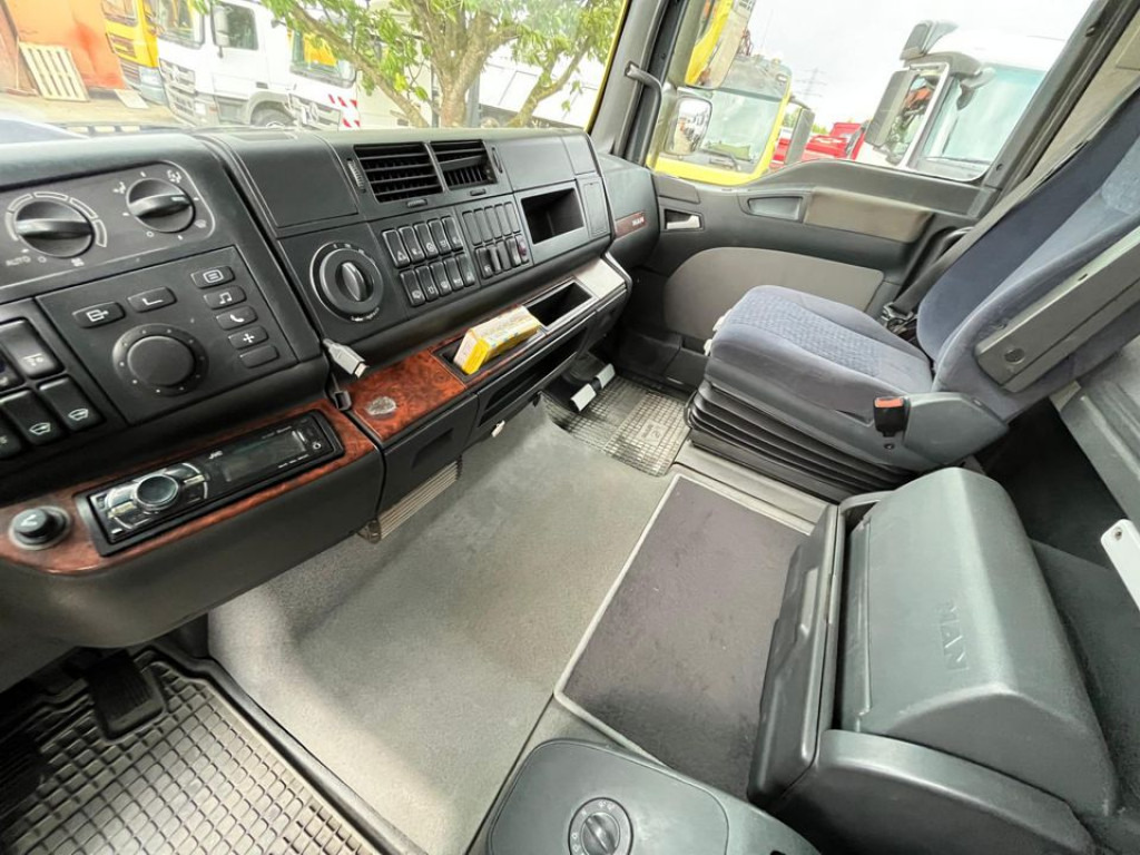 MAN TG-A 41.660 8x4 4 BBS SZM Schwerlast 250 to WSK - Xe đầu kéo: hình 3 MAN TG-A 41.660 8x4 4 BBS SZM Schwerlast 250 to WSK - Xe đầu kéo: hình 3