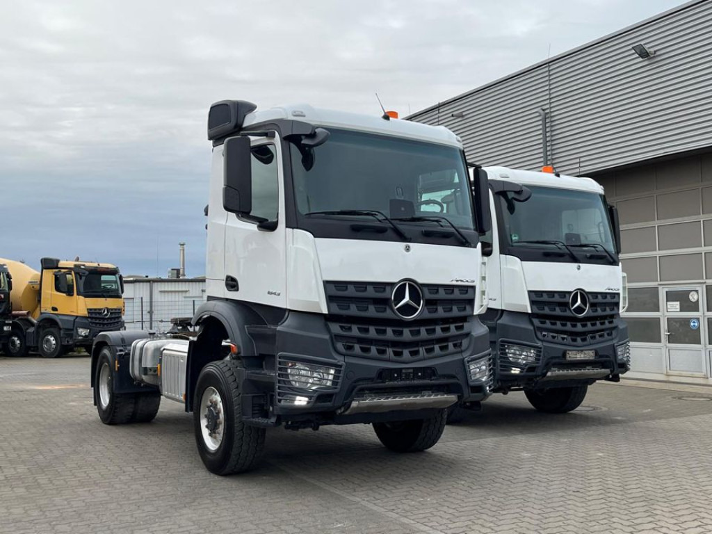 MERCEDES-BENZ Arocs 2043 AS 4x4 SZM nur 133TKM ! Kipphydraulik - Xe đầu kéo: hình 3 MERCEDES-BENZ Arocs 2043 AS 4x4 SZM nur 133TKM ! Kipphydraulik - Xe đầu kéo: hình 3