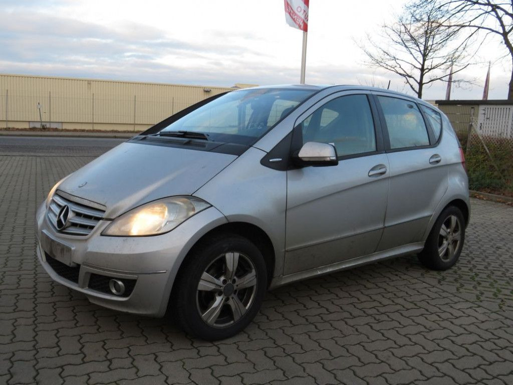 Mercedes-Benz A-Klasse 200 Avantgarde PKW - Xe tải: hình 1 Mercedes-Benz A-Klasse 200 Avantgarde PKW - Xe tải: hình 1