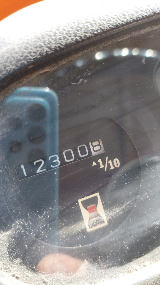 02-2TD20 Toyota tractor - Xe đầu kéo hành lý: hình 3 02-2TD20 Toyota tractor - Xe đầu kéo hành lý: hình 3