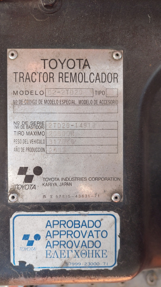 02-2TD20 Toyota tractor - Xe đầu kéo hành lý: hình 2 02-2TD20 Toyota tractor - Xe đầu kéo hành lý: hình 2