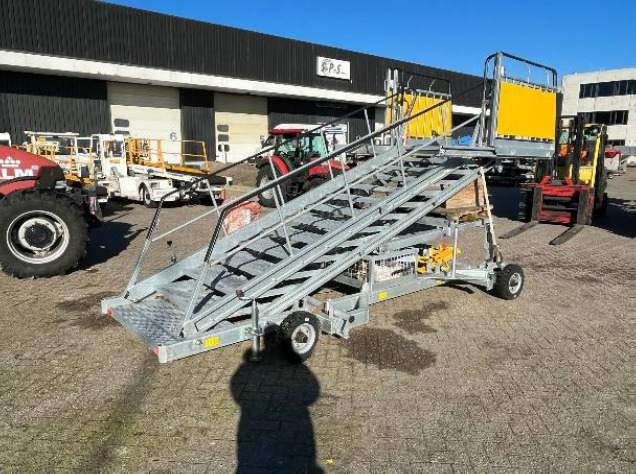 Maintenance Stairs SPS OT-14 - Cầu thang hành khách: hình 4 Maintenance Stairs SPS OT-14 - Cầu thang hành khách: hình 4