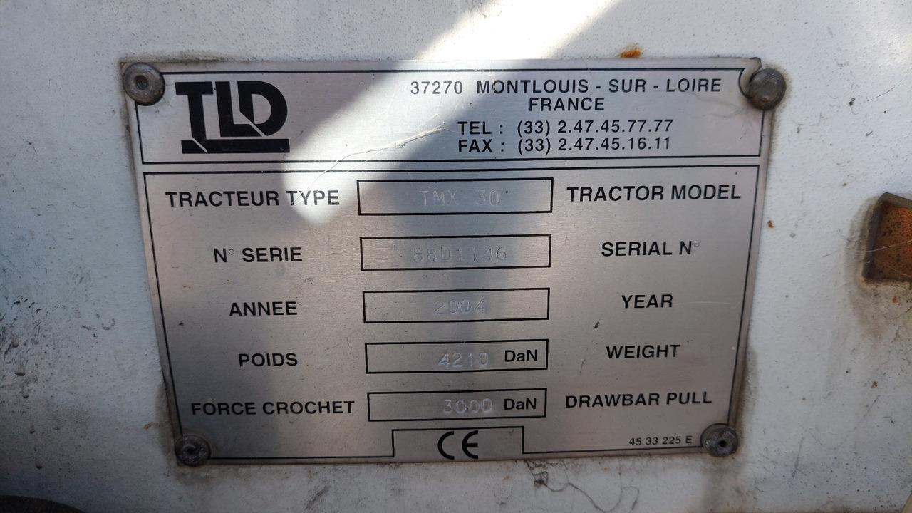 TLD TMX-30 tractor - Xe đầu kéo hành lý: hình 2 TLD TMX-30 tractor - Xe đầu kéo hành lý: hình 2