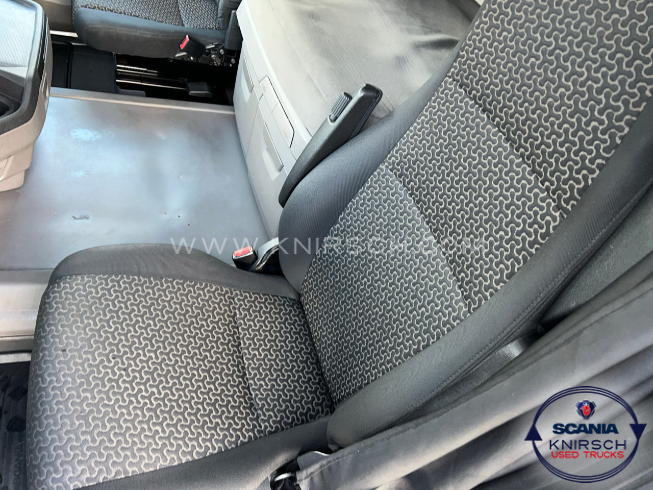 SCANIA R450A4X2NA PTO ADR FL - Xe đầu kéo: hình 4 SCANIA R450A4X2NA PTO ADR FL - Xe đầu kéo: hình 4