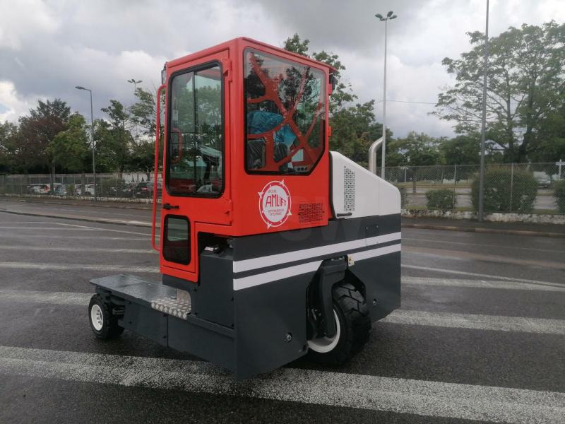 Amlift C40-12/55 - Xe tải tiếp cận 4 hướng: hình 5 Amlift C40-12/55 - Xe tải tiếp cận 4 hướng: hình 5