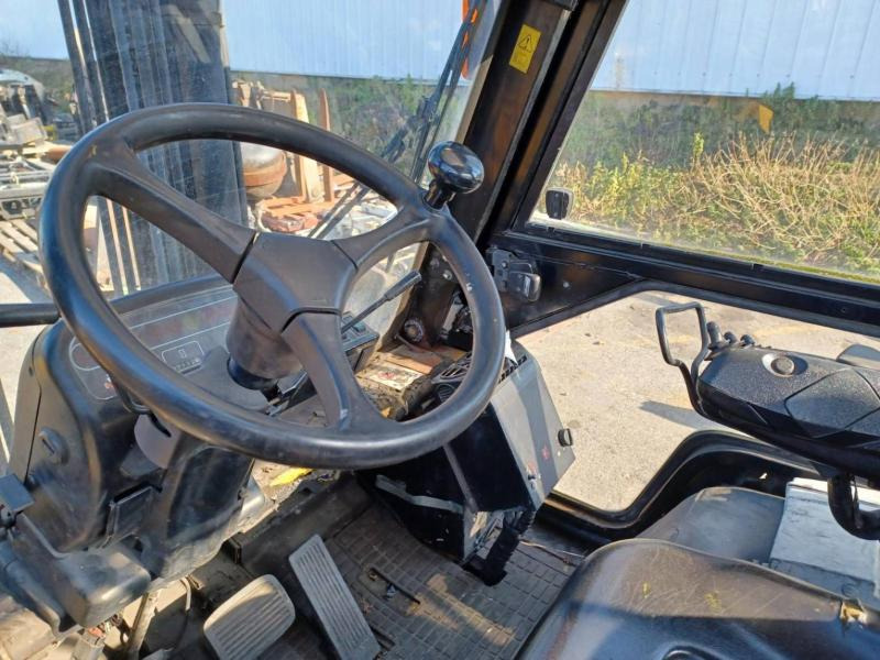 Caterpillar DP50K2 - Xe nâng diesel: hình 3 Caterpillar DP50K2 - Xe nâng diesel: hình 3