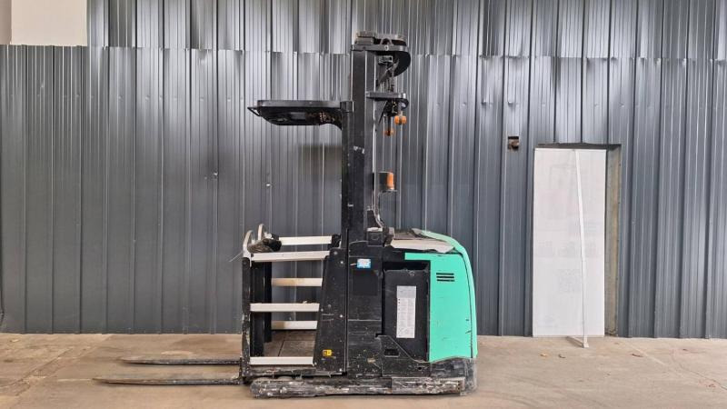 Caterpillar NOH10N - Máy lấy hàng: hình 5 Caterpillar NOH10N - Máy lấy hàng: hình 5