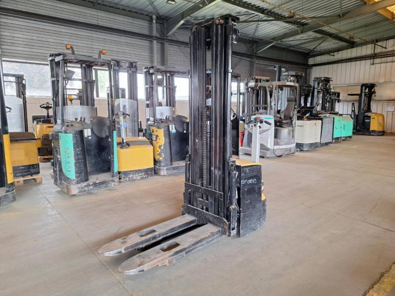 Caterpillar NSP16N2 - Máy xếp chồng: hình 4 Caterpillar NSP16N2 - Máy xếp chồng: hình 4