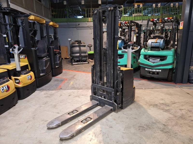 Caterpillar NSP16N2 - Máy xếp chồng: hình 3 Caterpillar NSP16N2 - Máy xếp chồng: hình 3