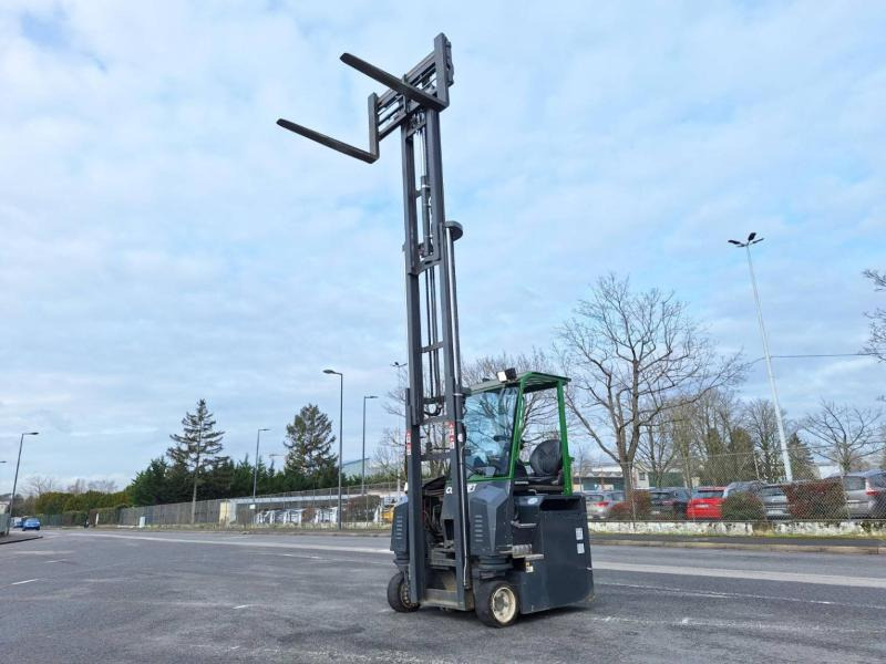 Combilift CBE2500 - Xe tải tiếp cận 4 hướng: hình 3 Combilift CBE2500 - Xe tải tiếp cận 4 hướng: hình 3