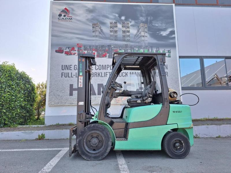 Yale GLP30VX - Xe nâng gas: hình 3 Yale GLP30VX - Xe nâng gas: hình 3