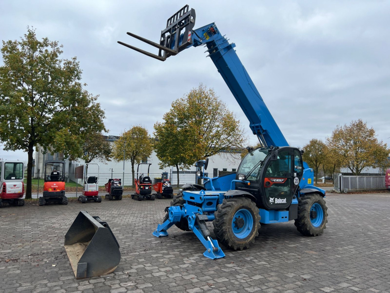 Bobcat T 40.180 SLPRC, Bj 21/22, 50 BH, Schaufel Gabel - Máy xúc lật bánh lốp: hình 1 Bobcat T 40.180 SLPRC, Bj 21/22, 50 BH, Schaufel Gabel - Máy xúc lật bánh lốp: hình 1