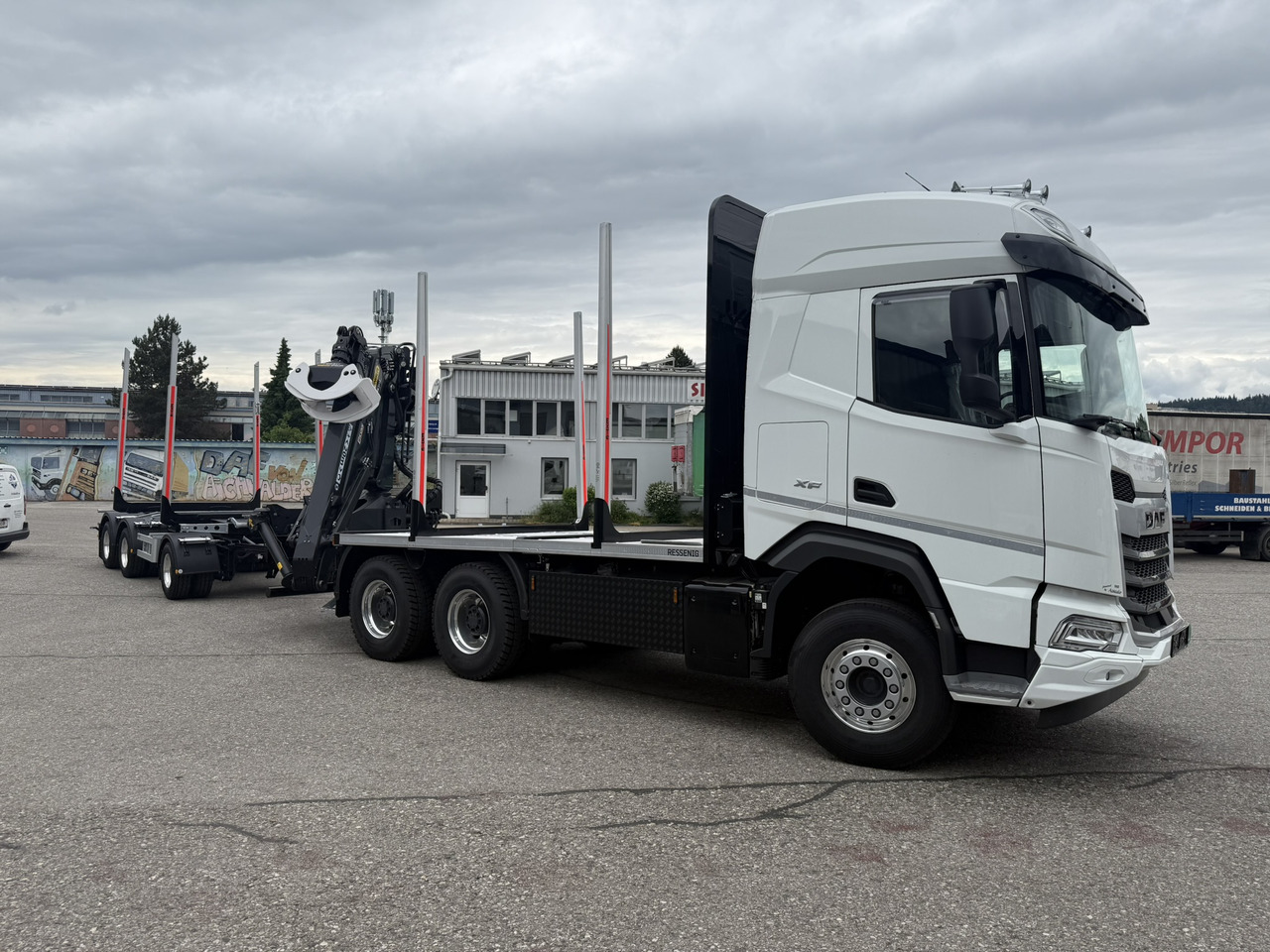 DAF XF FAT XF 530 - Xe chở gỗ, Xe cẩu tự hành: hình 1 DAF XF FAT XF 530 - Xe chở gỗ, Xe cẩu tự hành: hình 1