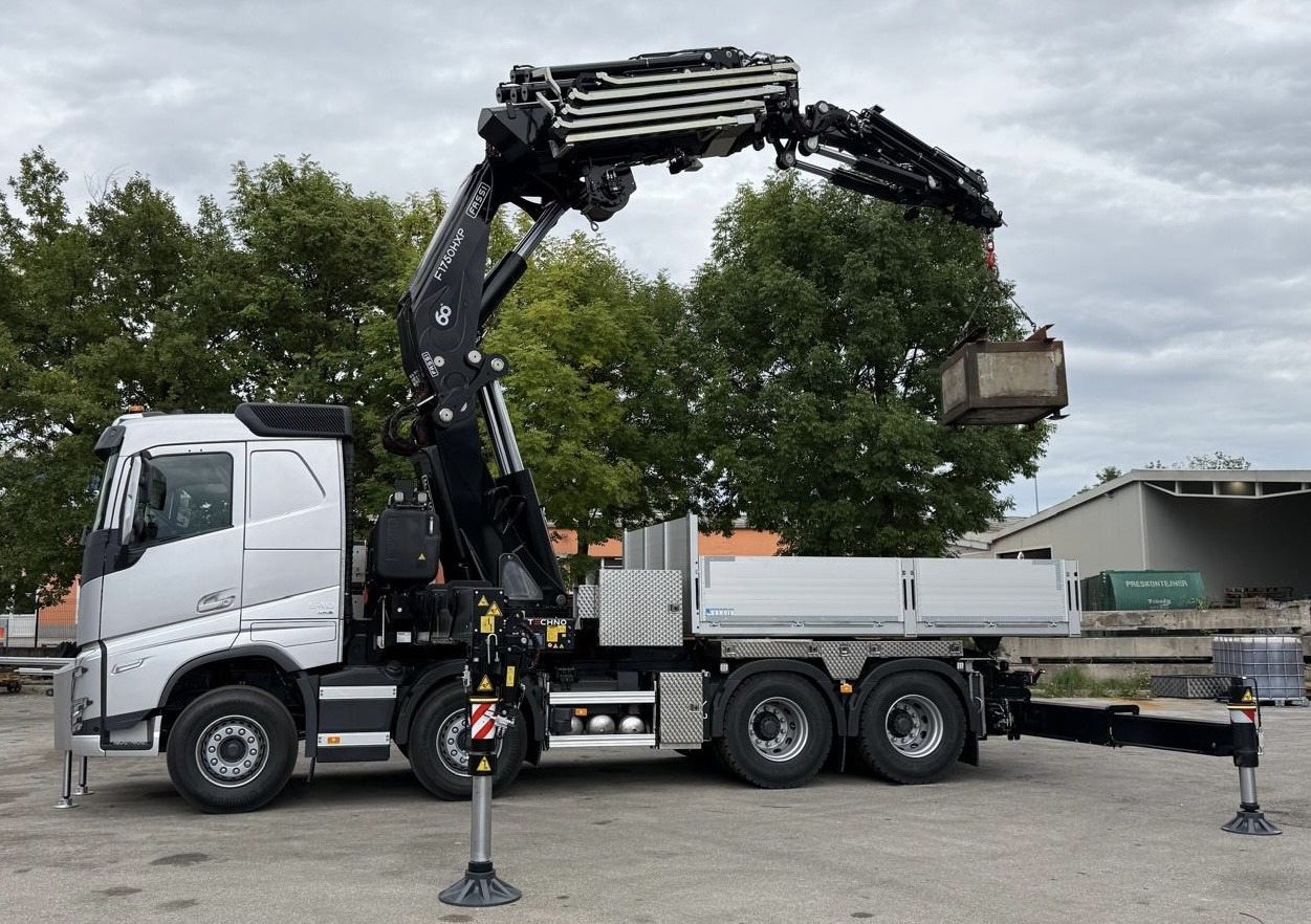VOLVO Fassi F1750-8 JIB-6 Hiab Palfinger - Xe cẩu tự hành: hình 4 VOLVO Fassi F1750-8 JIB-6 Hiab Palfinger - Xe cẩu tự hành: hình 4