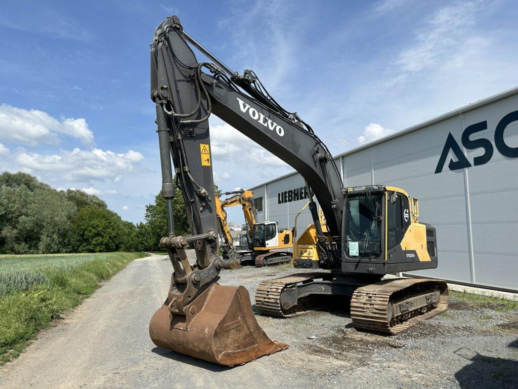 Volvo EC220EL - Máy xúc bánh xích: hình 4 Volvo EC220EL - Máy xúc bánh xích: hình 4