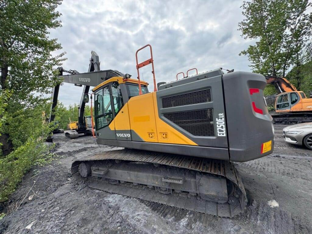 Volvo EC250ELR - Máy xúc bánh xích: hình 2 Volvo EC250ELR - Máy xúc bánh xích: hình 2