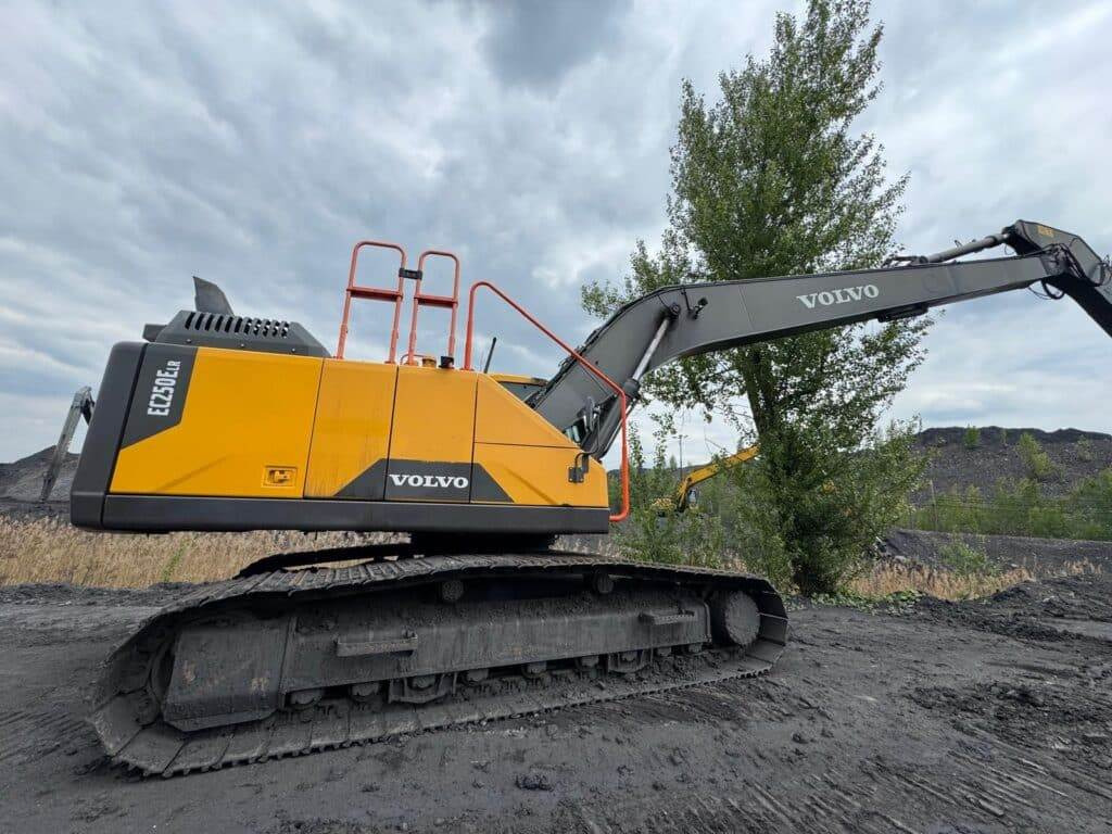 Volvo EC250ELR - Máy xúc bánh xích: hình 1 Volvo EC250ELR - Máy xúc bánh xích: hình 1