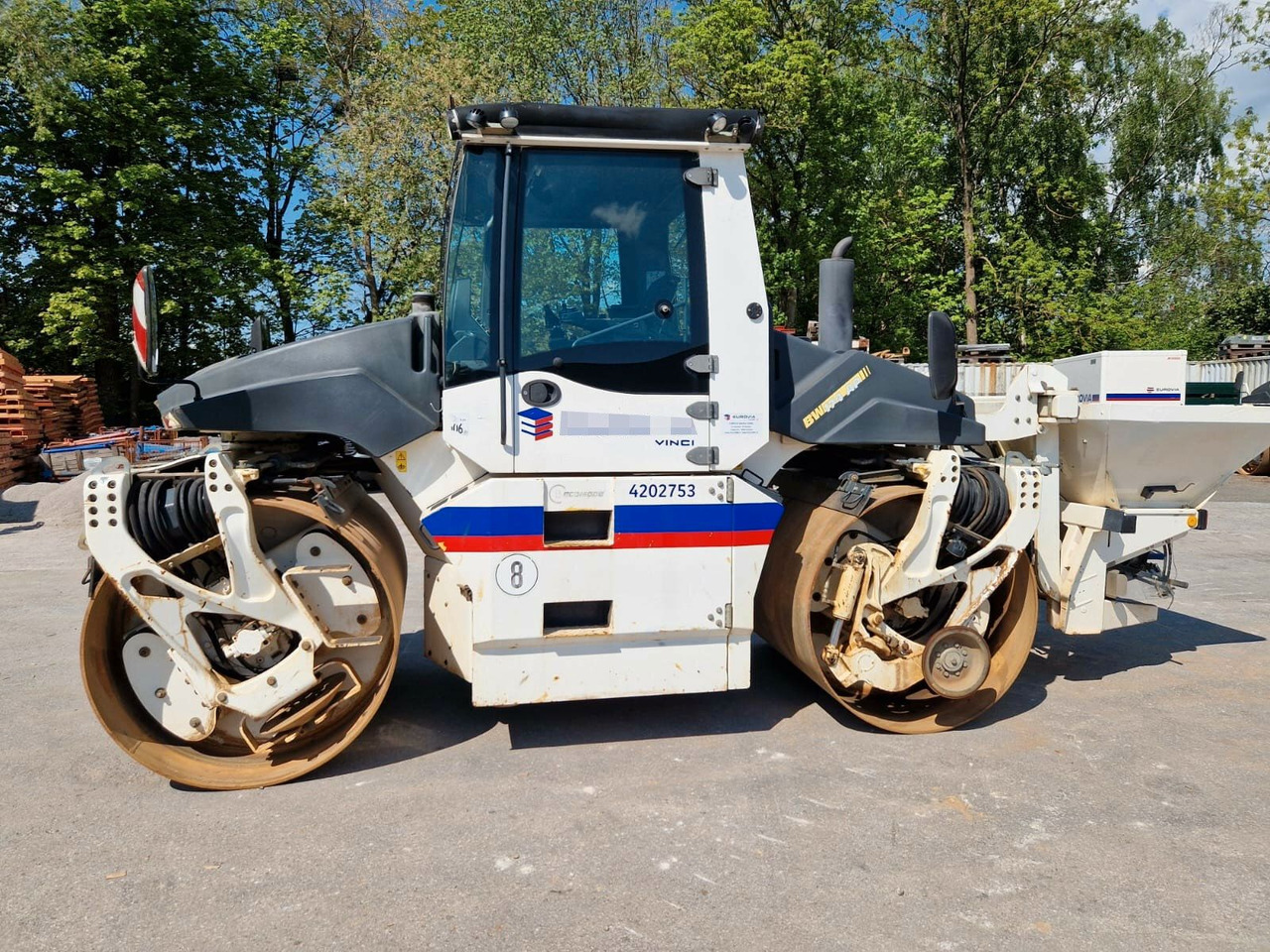 BOMAG BW 174 AP-4 AM Walze 12 Ton *Vibrator *Streuer - Máy lăn đường: hình 4 BOMAG BW 174 AP-4 AM Walze 12 Ton *Vibrator *Streuer - Máy lăn đường: hình 4