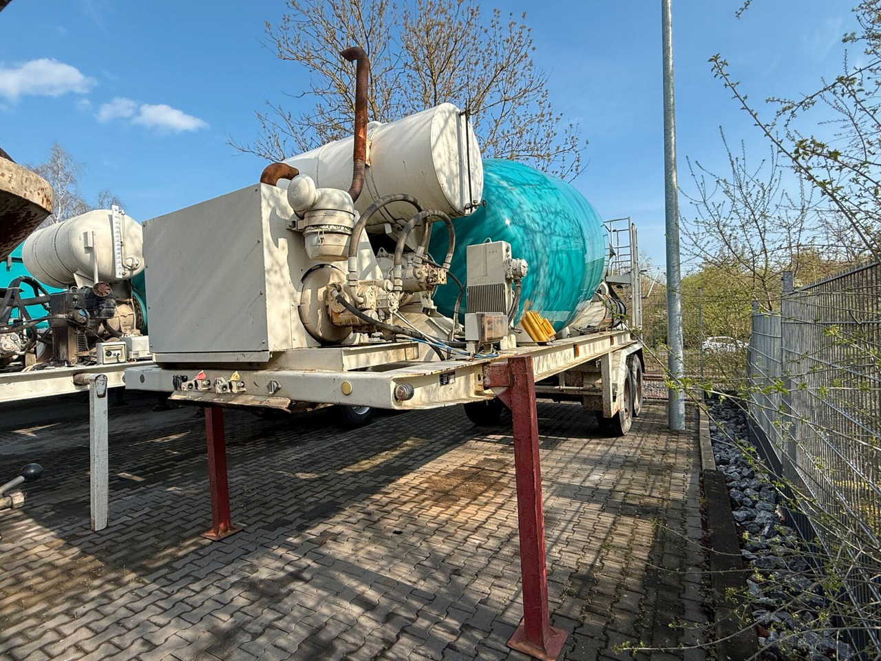 Betonmischer-Auflieger Stetter 10 m³ mit Motor - Xe trộn bê tông: hình 3 Betonmischer-Auflieger Stetter 10 m³ mit Motor - Xe trộn bê tông: hình 3
