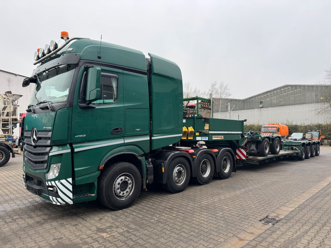 Faymonville STBZ-6VA Tieflader 4+2 Achse + Schwerlast *83 T - Sơ mi rơ moóc thùng thấp: hình 2 Faymonville STBZ-6VA Tieflader 4+2 Achse + Schwerlast *83 T - Sơ mi rơ moóc thùng thấp: hình 2