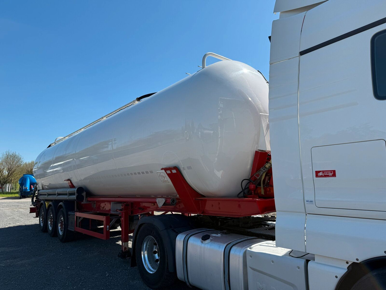 Feldbinder KIP 60.3 Silo 60.000 L 3 Achse ADR - Sơ mi rơ moóc bồn silo: hình 1 Feldbinder KIP 60.3 Silo 60.000 L 3 Achse ADR - Sơ mi rơ moóc bồn silo: hình 1