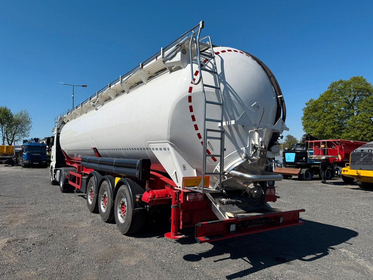 Feldbinder KIP 60.3 Silo 60.000 L 3 Achse ADR - Sơ mi rơ moóc bồn silo: hình 5 Feldbinder KIP 60.3 Silo 60.000 L 3 Achse ADR - Sơ mi rơ moóc bồn silo: hình 5