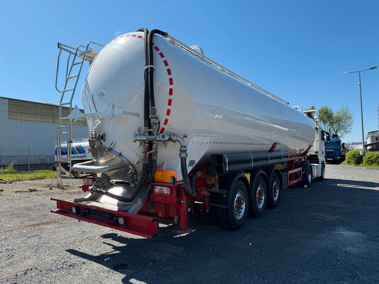 Feldbinder KIP 60.3 Silo 60.000 L 3 Achse ADR - Sơ mi rơ moóc bồn silo: hình 3 Feldbinder KIP 60.3 Silo 60.000 L 3 Achse ADR - Sơ mi rơ moóc bồn silo: hình 3