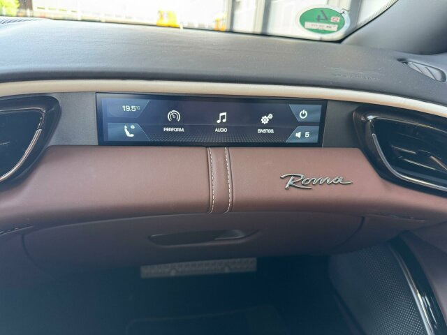 Ferrari Roma Coupe Schwarz - Xe coupe: hình 5 Ferrari Roma Coupe Schwarz - Xe coupe: hình 5