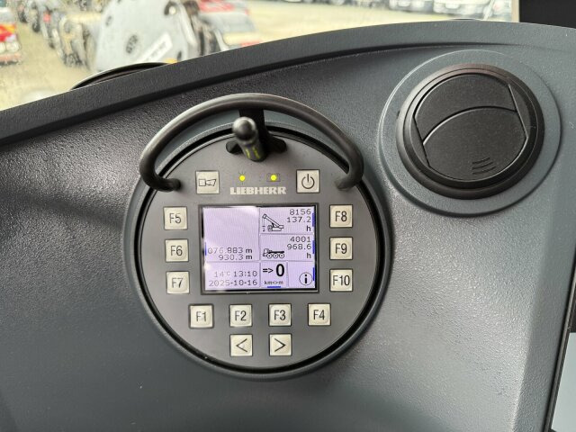 Liebherr LTM 1070-4.2 Autokran mit Spitze *TOP Zustand - Cần cẩu mọi địa hình: hình 5 Liebherr LTM 1070-4.2 Autokran mit Spitze *TOP Zustand - Cần cẩu mọi địa hình: hình 5