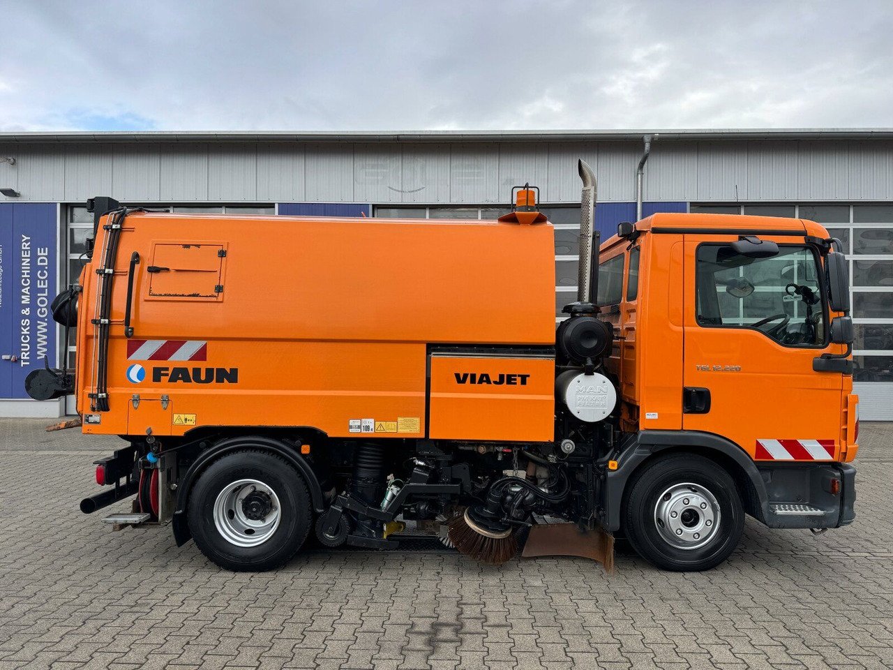 MAN 12.220 4x2 BL Kehrmaschine Viajet 5RHS - Xe quét đường: hình 4 MAN 12.220 4x2 BL Kehrmaschine Viajet 5RHS - Xe quét đường: hình 4