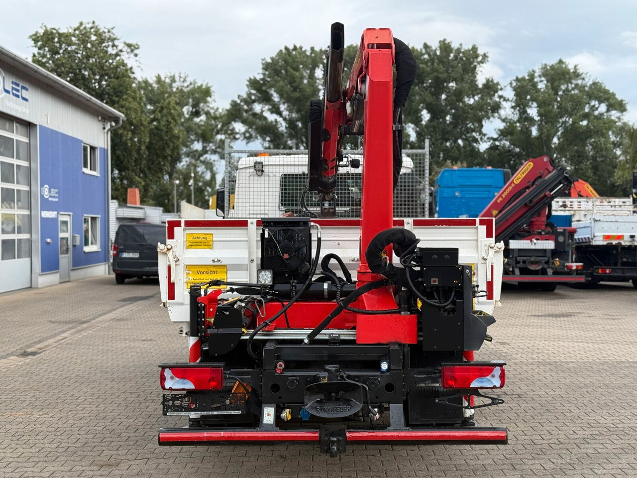 MAN TGL 8.220 4x2 Kipper Kran Palfinger 7.001-K A - Xe cẩu tự hành, Xe ben: hình 4 MAN TGL 8.220 4x2 Kipper Kran Palfinger 7.001-K A - Xe cẩu tự hành, Xe ben: hình 4