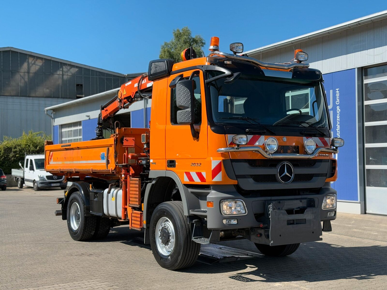 Mercedes-Benz ACTROS 2044 4x4 Kipper Kran ATLAS 65.2 A2L - Xe ben, Xe cẩu tự hành: hình 1 Mercedes-Benz ACTROS 2044 4x4 Kipper Kran ATLAS 65.2 A2L - Xe ben, Xe cẩu tự hành: hình 1