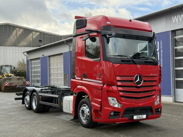 Mercedes-Benz ACTROS 2543 6x2 Wechselaufbau BDF AHK 2 Betten - Xe chở container/ Xe tải hoán đổi thân: hình 1 Mercedes-Benz ACTROS 2543 6x2 Wechselaufbau BDF AHK 2 Betten - Xe chở container/ Xe tải hoán đổi thân: hình 1