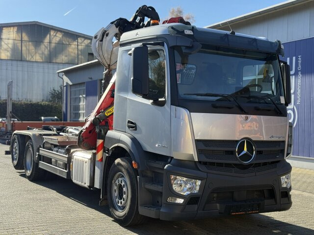 Mercedes-Benz ACTROS 2546 6x2 Abrollkip Kran Palfinger Q150Z95 - Xe tải nâng móc, Xe cẩu tự hành: hình 1 Mercedes-Benz ACTROS 2546 6x2 Abrollkip Kran Palfinger Q150Z95 - Xe tải nâng móc, Xe cẩu tự hành: hình 1