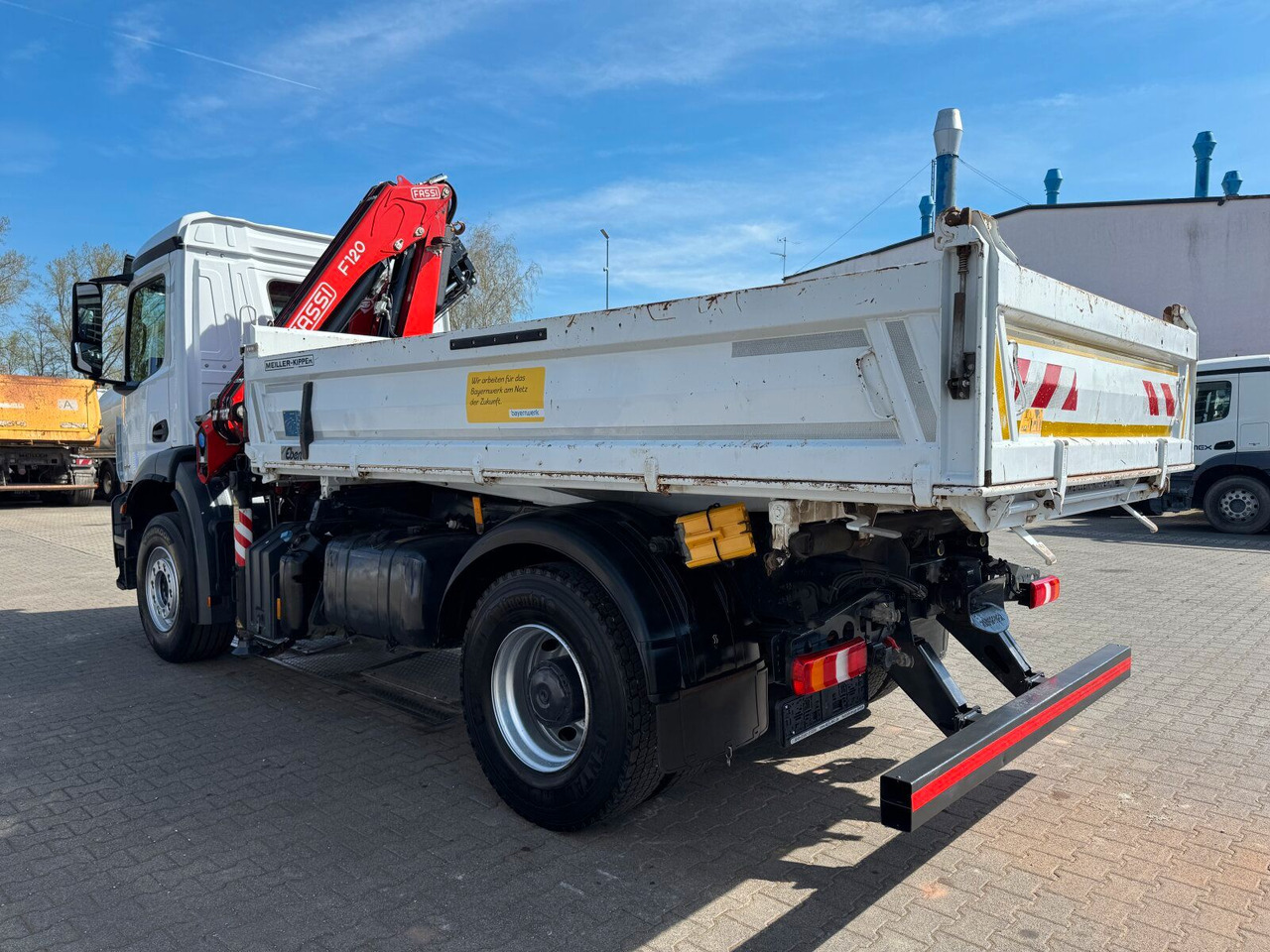 Mercedes-Benz AROCS 1832 4x2 Euro 6 Kipper Kran FASSI F120FB - Xe cẩu tự hành: hình 5 Mercedes-Benz AROCS 1832 4x2 Euro 6 Kipper Kran FASSI F120FB - Xe cẩu tự hành: hình 5