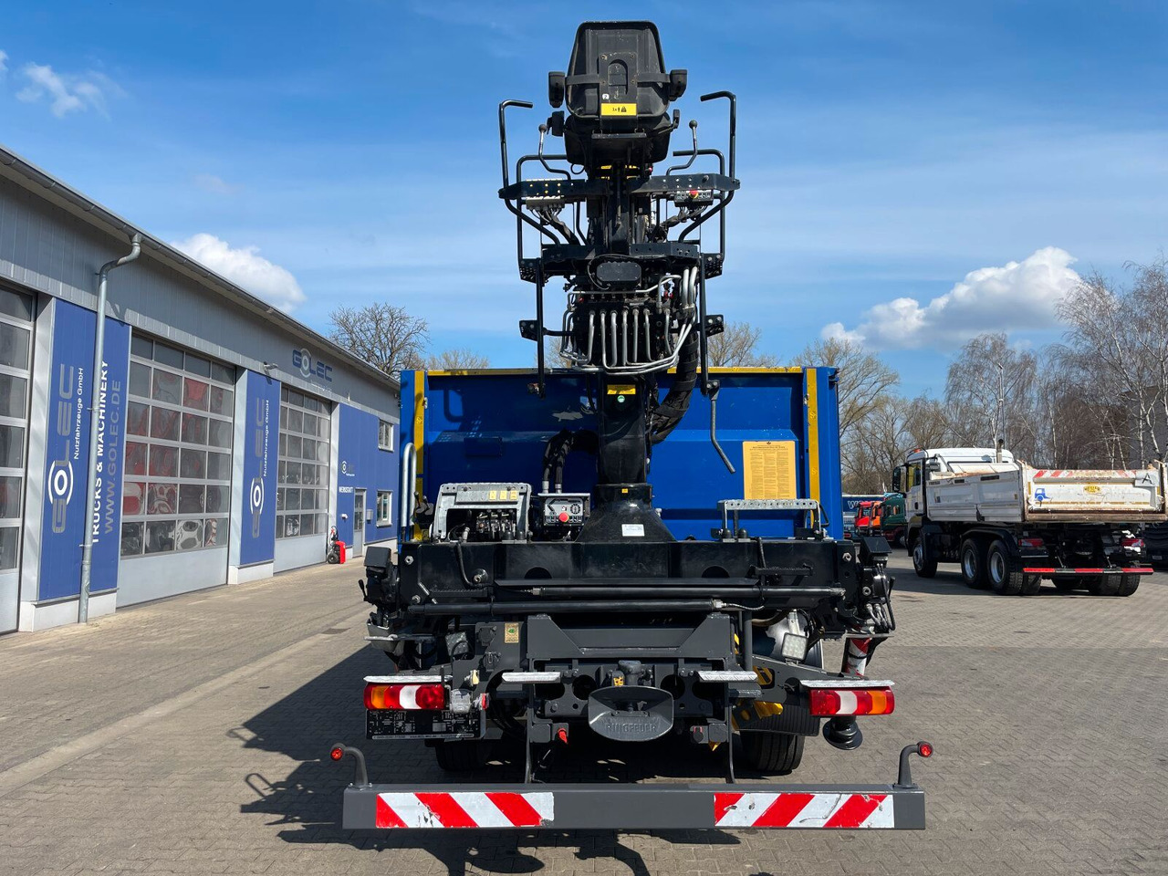 Mercedes-Benz AROCS 2536 6x2*4 Kipper Kran HIAB - Xe cẩu tự hành: hình 4 Mercedes-Benz AROCS 2536 6x2*4 Kipper Kran HIAB - Xe cẩu tự hành: hình 4