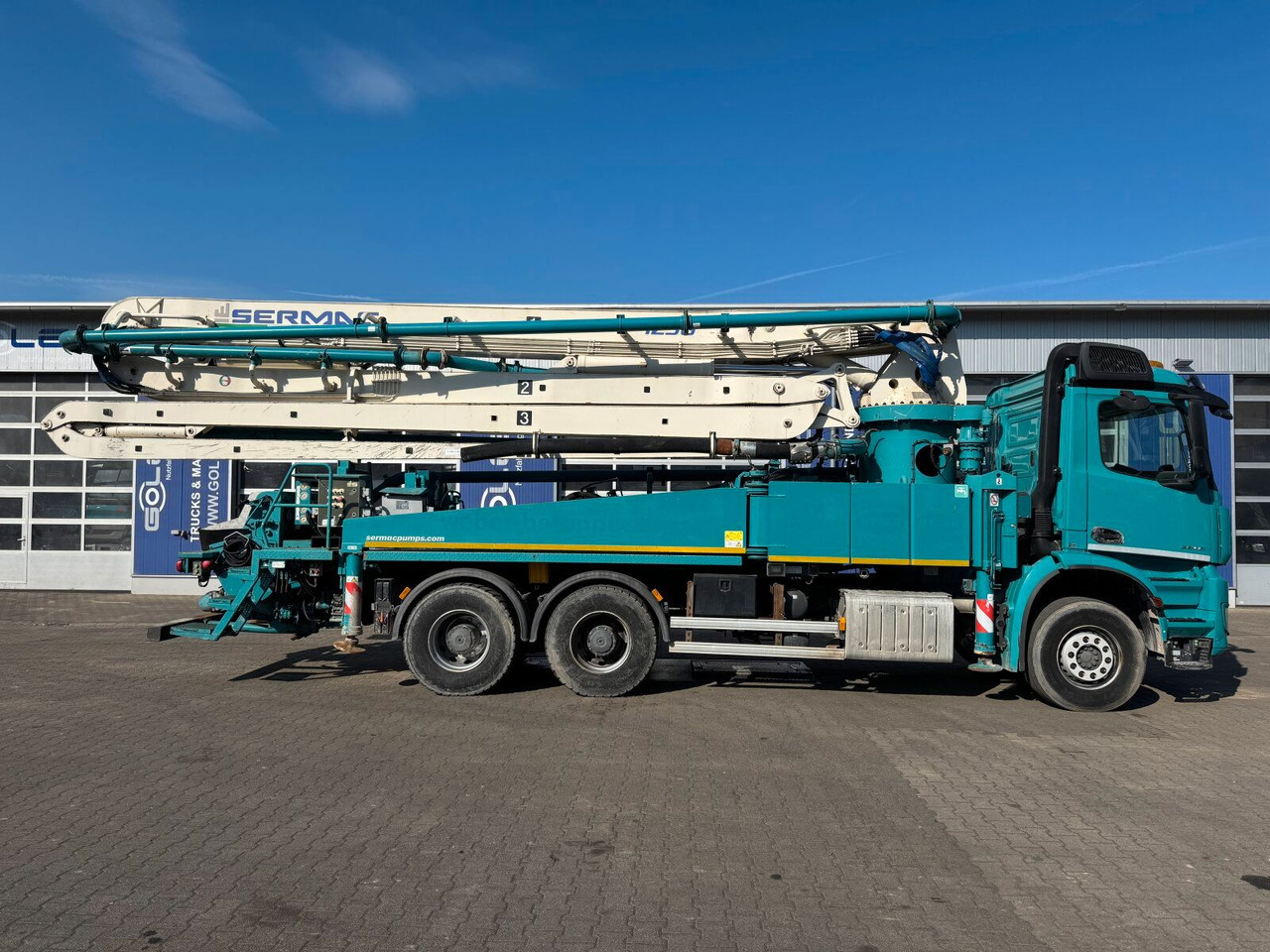 Mercedes-Benz AROCS 2836 6x4 Euro 6 Betonpumpe SERMAC 4Z38 - Xe bơm bê tông: hình 3 Mercedes-Benz AROCS 2836 6x4 Euro 6 Betonpumpe SERMAC 4Z38 - Xe bơm bê tông: hình 3