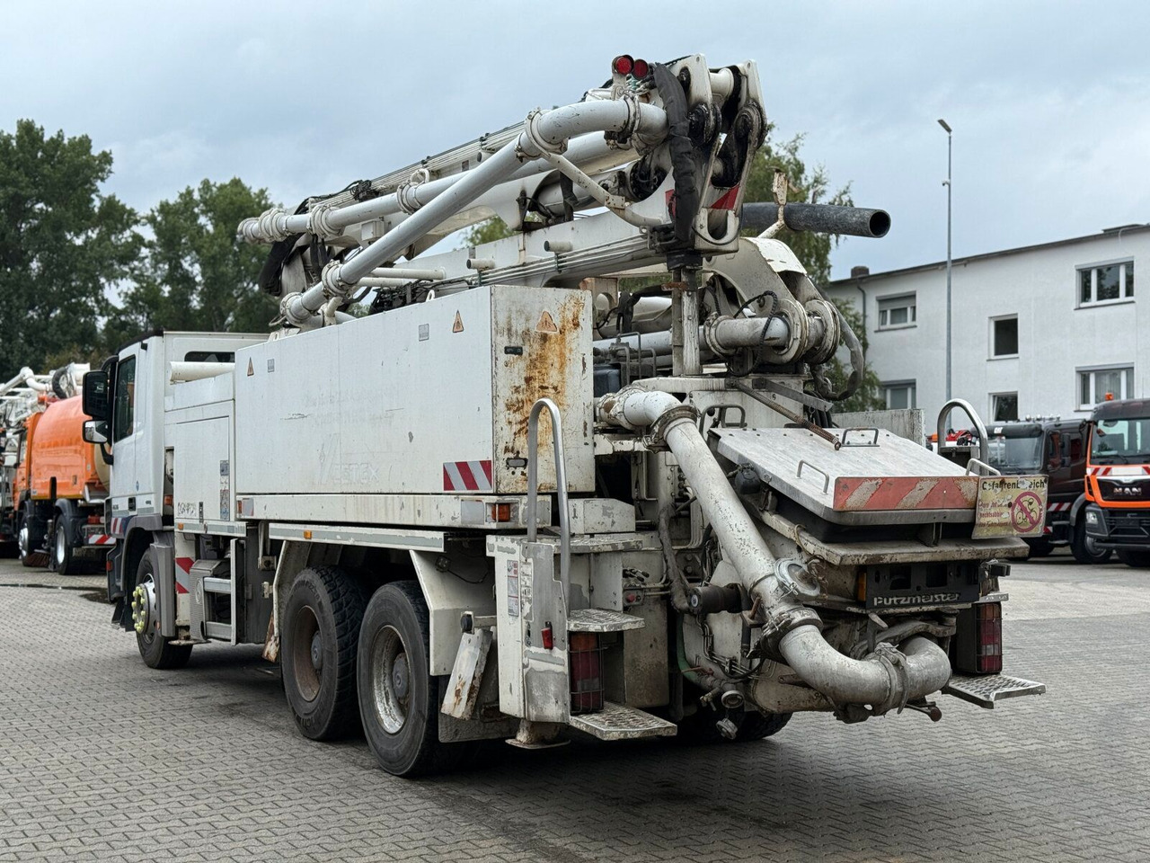 Mercedes-Benz Actros 2636 6x4 Betonpumpe Putzmeister 24-4 16H - Xe bơm bê tông: hình 5 Mercedes-Benz Actros 2636 6x4 Betonpumpe Putzmeister 24-4 16H - Xe bơm bê tông: hình 5