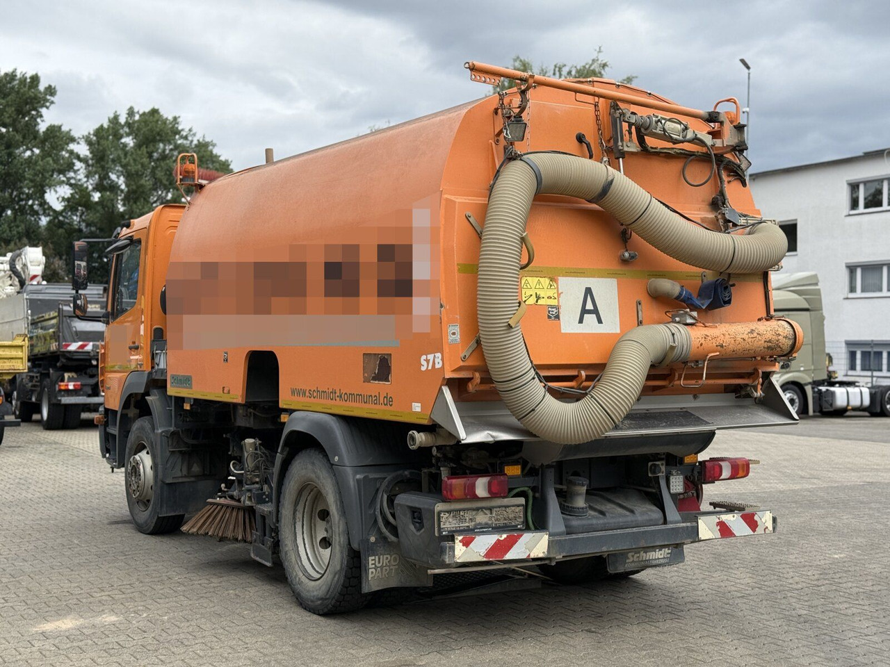 Mercedes-Benz Atego 1324 4x2 Kehrmaschine Schmidt SKF S7B 7 m³ - Xe quét đường: hình 5 Mercedes-Benz Atego 1324 4x2 Kehrmaschine Schmidt SKF S7B 7 m³ - Xe quét đường: hình 5