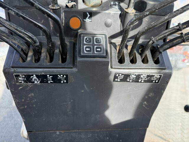 New Holland F106.6A alrrad 6x6 Grader 12 Ton - 10.700 Std - Máy san: hình 5 New Holland F106.6A alrrad 6x6 Grader 12 Ton - 10.700 Std - Máy san: hình 5