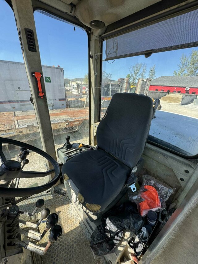 New Holland F106.6A alrrad 6x6 Grader 12 Ton - 10.700 Std - Máy san: hình 2 New Holland F106.6A alrrad 6x6 Grader 12 Ton - 10.700 Std - Máy san: hình 2