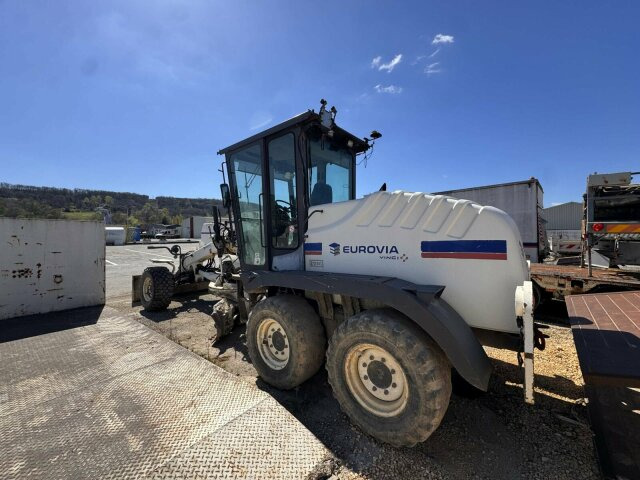 New Holland F106.6A alrrad 6x6 Grader 12 Ton - 10.700 Std - Máy san: hình 5 New Holland F106.6A alrrad 6x6 Grader 12 Ton - 10.700 Std - Máy san: hình 5