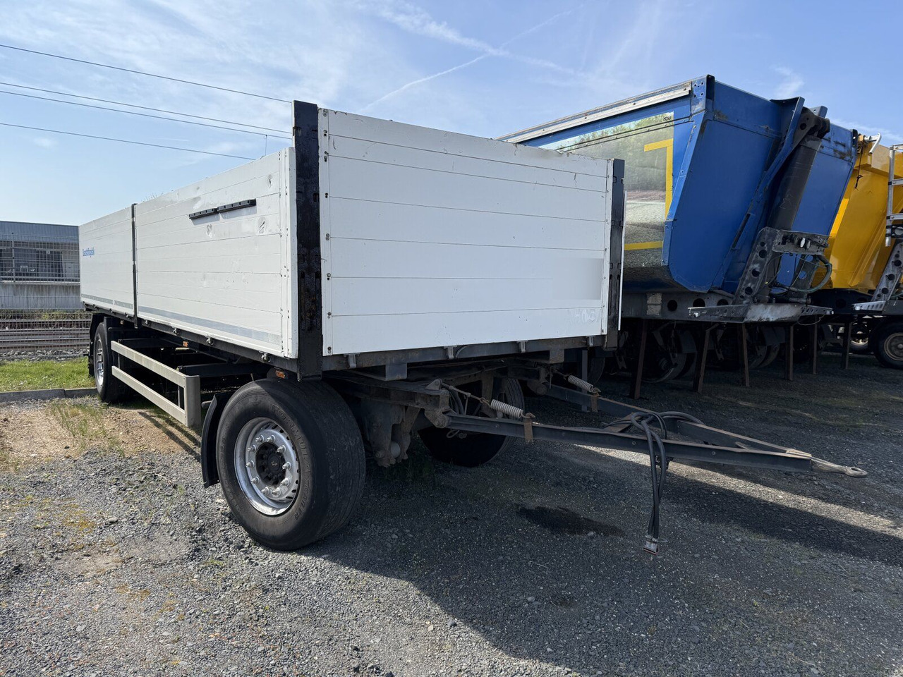 Schmitz Cargobull Gotha AFG 18 BS Baustoffanhänger 2 Achse - Rơ moóc thùng lửng/ Phẳng: hình 1 Schmitz Cargobull Gotha AFG 18 BS Baustoffanhänger 2 Achse - Rơ moóc thùng lửng/ Phẳng: hình 1