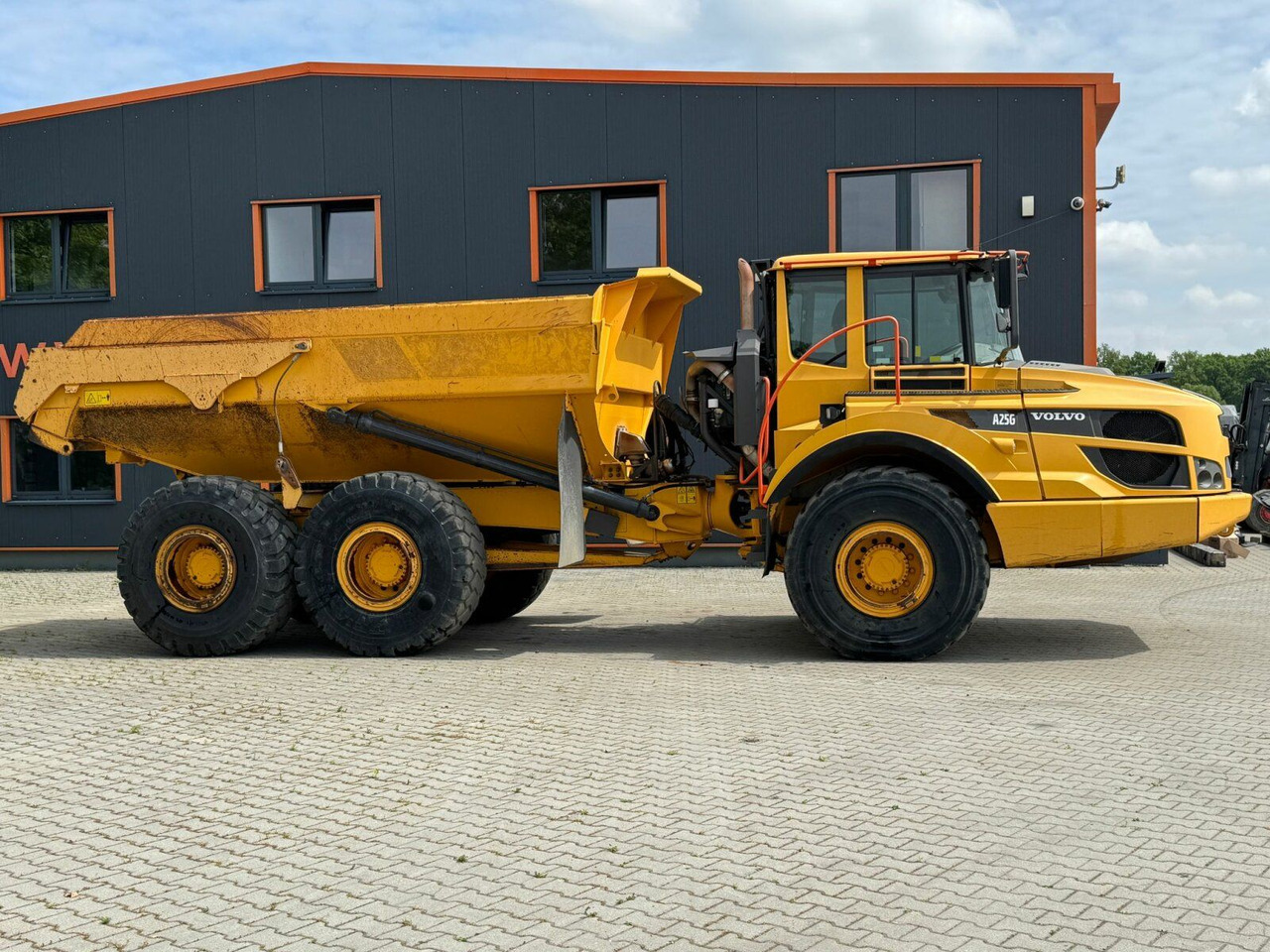 Volvo A25G Dumper 22,5 Ton 11.361 Stunden Volvo A25G Dumper 22,5 Ton 11.361 Stunden - Xe ben đổ có khớp nối: hình 4 Volvo A25G Dumper 22,5 Ton 11.361 Stunden Volvo A25G Dumper 22,5 Ton 11.361 Stunden - Xe ben đổ có khớp nối: hình 4