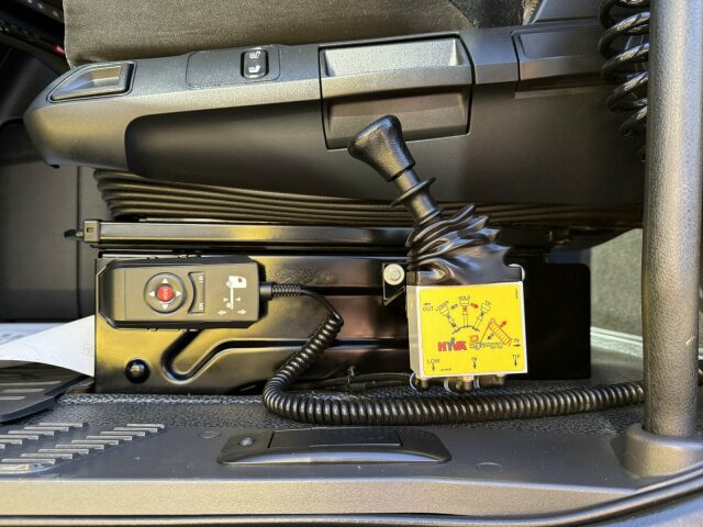 Mercedes-Benz ACTROS 1846 4x4 HAD Eur 6 Kipphydraulik Retarder - Xe đầu kéo: hình 5 Mercedes-Benz ACTROS 1846 4x4 HAD Eur 6 Kipphydraulik Retarder - Xe đầu kéo: hình 5