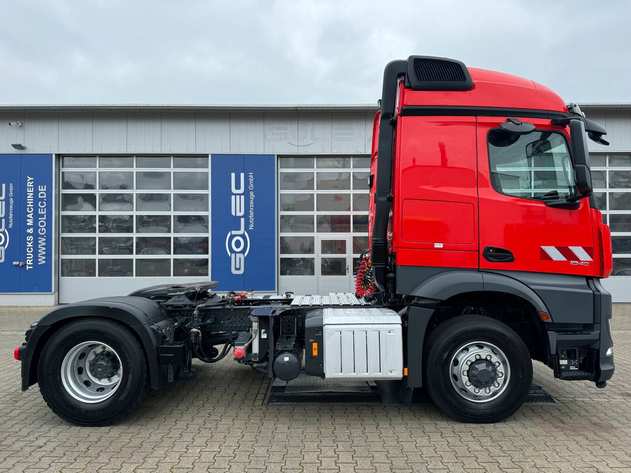 Mercedes-Benz Arocs 1845 LS 4x4 HAD *Kipphyd. Euro6 Blatt/Luft - Xe đầu kéo: hình 3 Mercedes-Benz Arocs 1845 LS 4x4 HAD *Kipphyd. Euro6 Blatt/Luft - Xe đầu kéo: hình 3