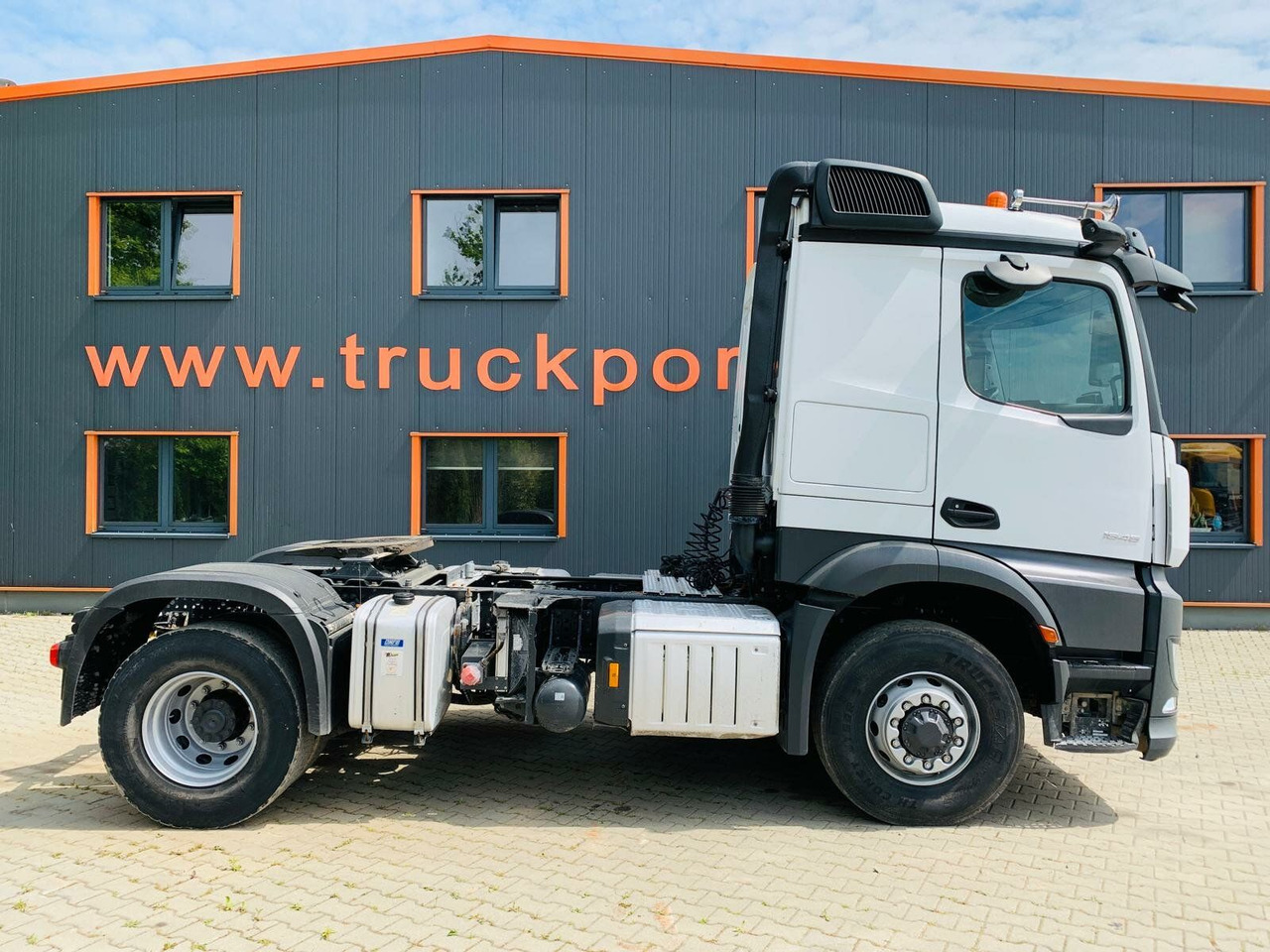 Mercedes-Benz Arocs 1846 LS 4x4 HAD *Kipphyd. Euro6 Blatt/Luft - Xe đầu kéo: hình 5 Mercedes-Benz Arocs 1846 LS 4x4 HAD *Kipphyd. Euro6 Blatt/Luft - Xe đầu kéo: hình 5